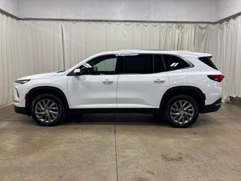 Used 2026 Buick Enclave Preferred FWD image 7