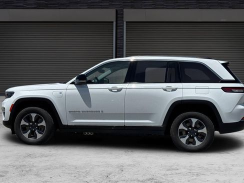 Used 2024 Jeep Grand Cherokee Limited 4xe AWD/4WD image 7