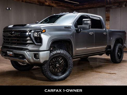 Used 2025 Chevrolet Silverado 2500 High Country w/ Technology Package image 5