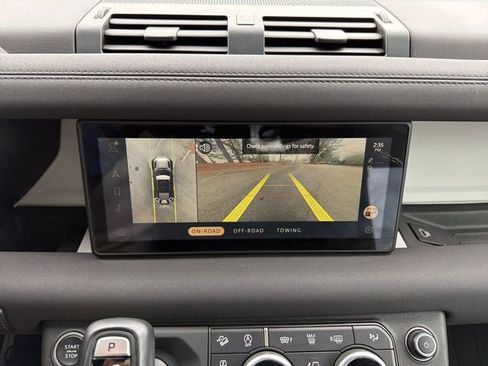 Used 2023 Land Rover Defender 110 S image 17