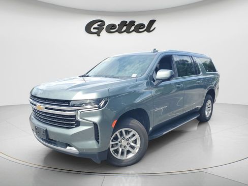 Used 2024 Chevrolet Suburban LT AWD/4WD image 1