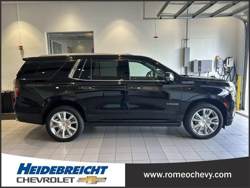 Used 2023 Chevrolet Tahoe High Country w/ Premium Package AWD/4WD image 2