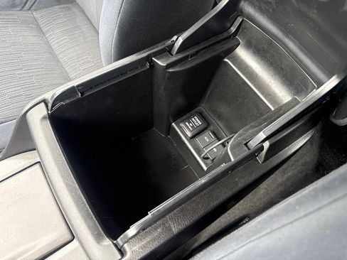 Used 2012 Honda Accord LX image 33