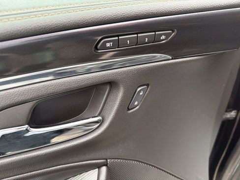 Used 2016 Chevrolet Impala LTZ w/ Enhanced Convenience Package FWD image 13