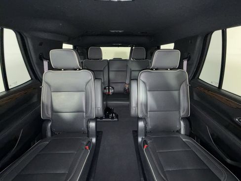 Used 2023 Chevrolet Tahoe Premier AWD/4WD image 23