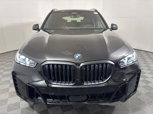 New 2026 BMW X5 xDrive40i w/ M Sport Package AWD/4WD image 3