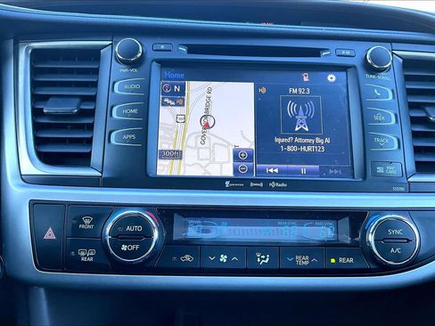 Used 2019 Toyota Highlander XLE image 35