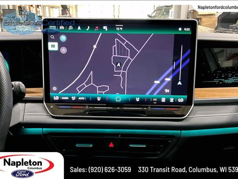 Used 2025 Volkswagen Tiguan SEL R-Line AWD/4WD image 32
