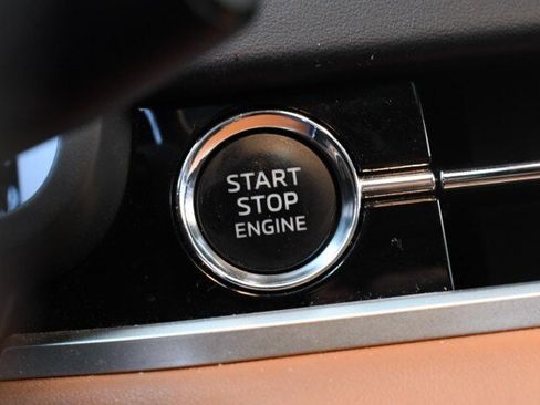 Used 2022 Mitsubishi Outlander SEL AWD/4WD image 38
