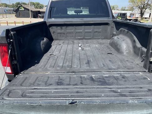 Used 2017 RAM 2500 Tradesman w/ Chrome Appearance Group AWD/4WD image 19