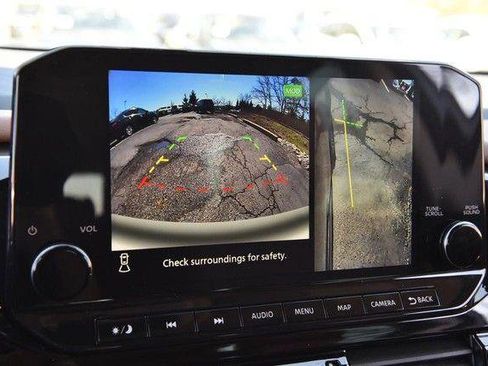 Used 2023 Nissan Pathfinder Platinum w/ Cargo Package image 15