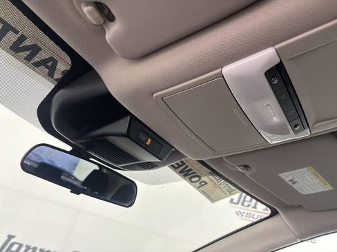 Used 2023 Nissan Rogue S image 18