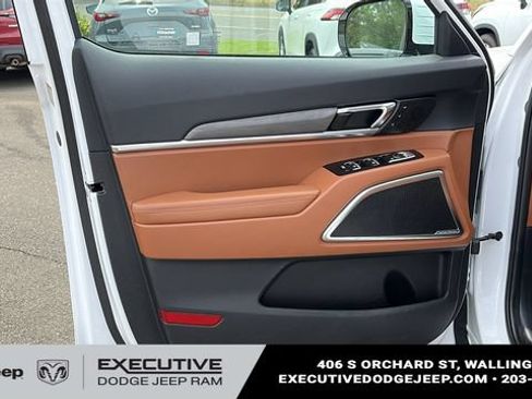 Used 2024 Kia Telluride SX X-Line AWD/4WD image 9