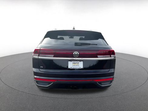 Used 2025 Volkswagen Atlas Cross Sport SE image 12