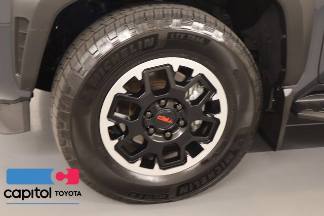 Certified 2026 Toyota 4Runner TRD Off-Road Premium AWD/4WD image 8