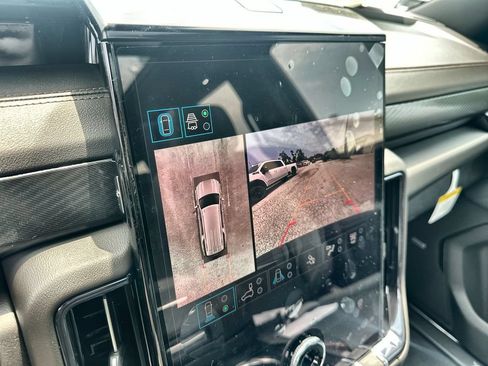 New 2026 GMC Yukon XL AT4 w/ AT4 Premium Plus Package AWD/4WD image 29