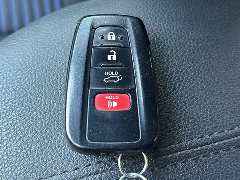 Used 2022 Toyota RAV4 XSE AWD/4WD image 26