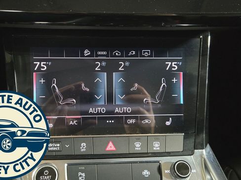 Used 2022 Audi e-tron Premium w/ Convenience Plus Package image 20