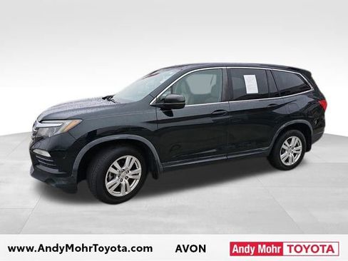 Used 2017 Honda Pilot LX image 3