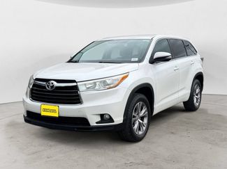 Used 2015 Toyota Highlander LE FWD video 1