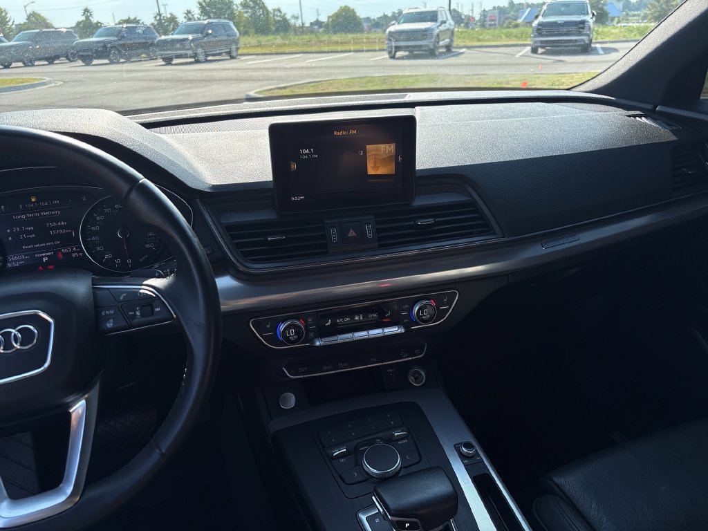 Used 2020 Audi Q5 2.0T Premium w/ Titanium Sport Package AWD/4WD image 20
