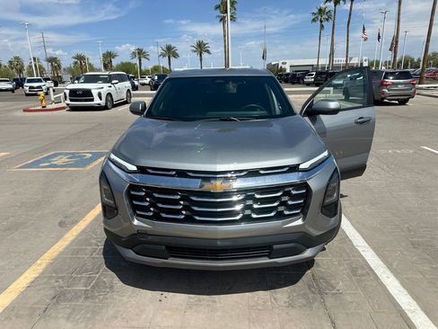 Used 2025 Chevrolet Equinox LT FWD image 7