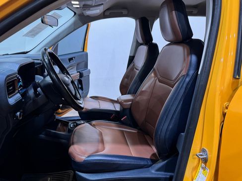 Used 2022 Ford Maverick Lariat w/ Lariat Luxury Package image 13