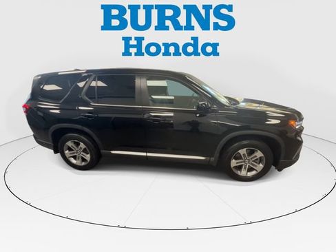 Certified 2024 Honda Pilot EX-L image 3