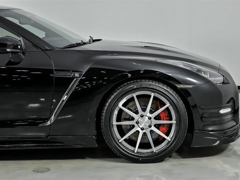 Used 2012 Nissan GT-R Black Edition AWD/4WD image 15