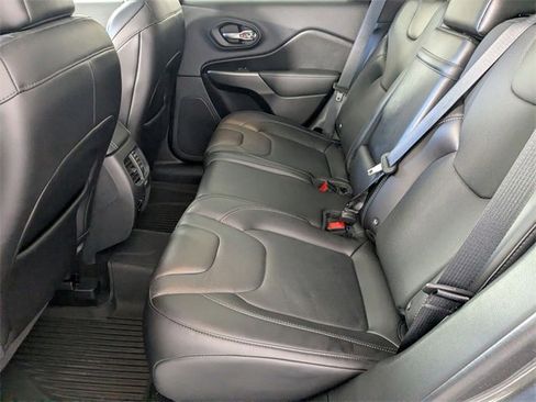 Used 2019 Jeep Cherokee Limited w/ Technology Group image 27