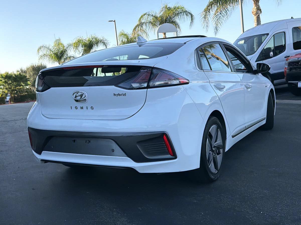 Used 2020 Hyundai Ioniq Limited FWD image 5