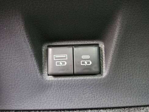 Used 2026 Toyota Camry XLE FWD image 12