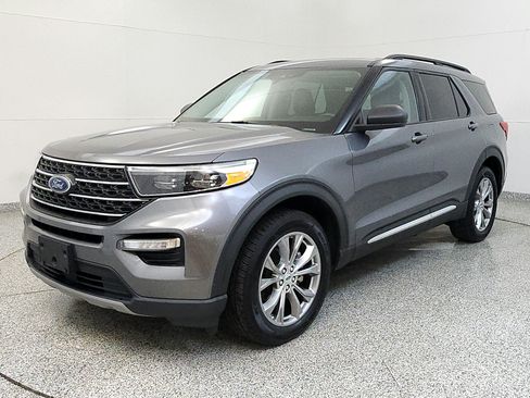 Used 2022 Ford Explorer XLT w/ Equipment Group 202A AWD/4WD image 1
