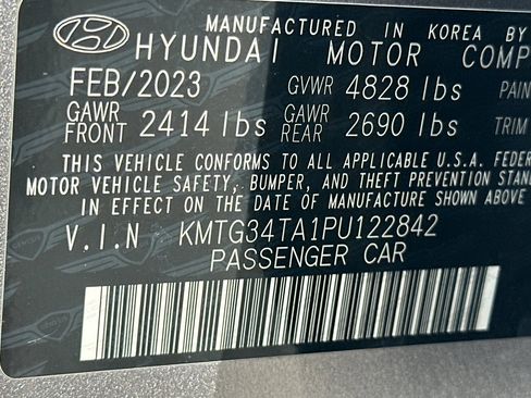 Used 2023 Genesis G70 2.0T image 40