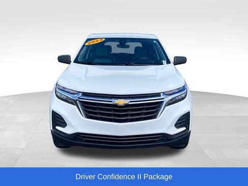Used 2022 Chevrolet Equinox LS w/ Driver Confidence II Package AWD/4WD image 2