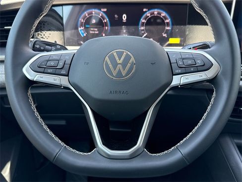 New 2025 Volkswagen Tiguan S image 28