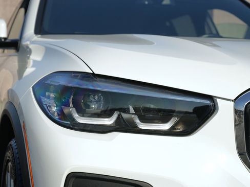 Used 2022 BMW X5 xDrive40i w/ Premium Package image 6