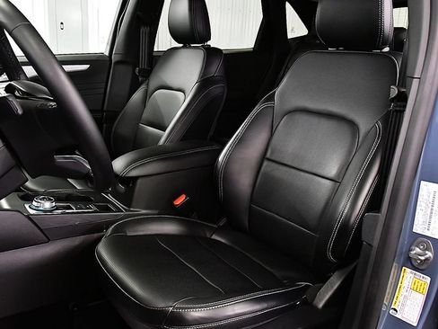 Used 2025 Ford Escape Platinum FWD image 28