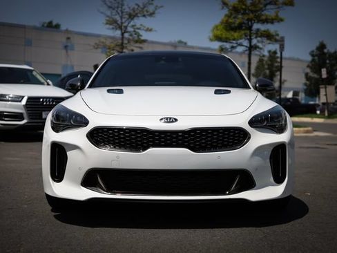 Used 2019 Kia Stinger GT1 RWD image 7