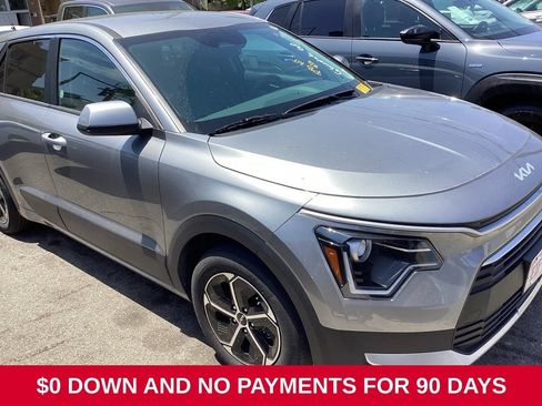 Used 2025 Kia Niro LX FWD image 3