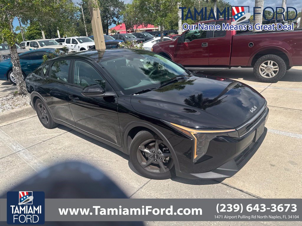 Used 2025 Kia K4 FWD image 1