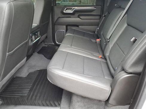 Used 2024 Chevrolet Silverado 2500 LTZ w/ LTZ Convenience Package image 13