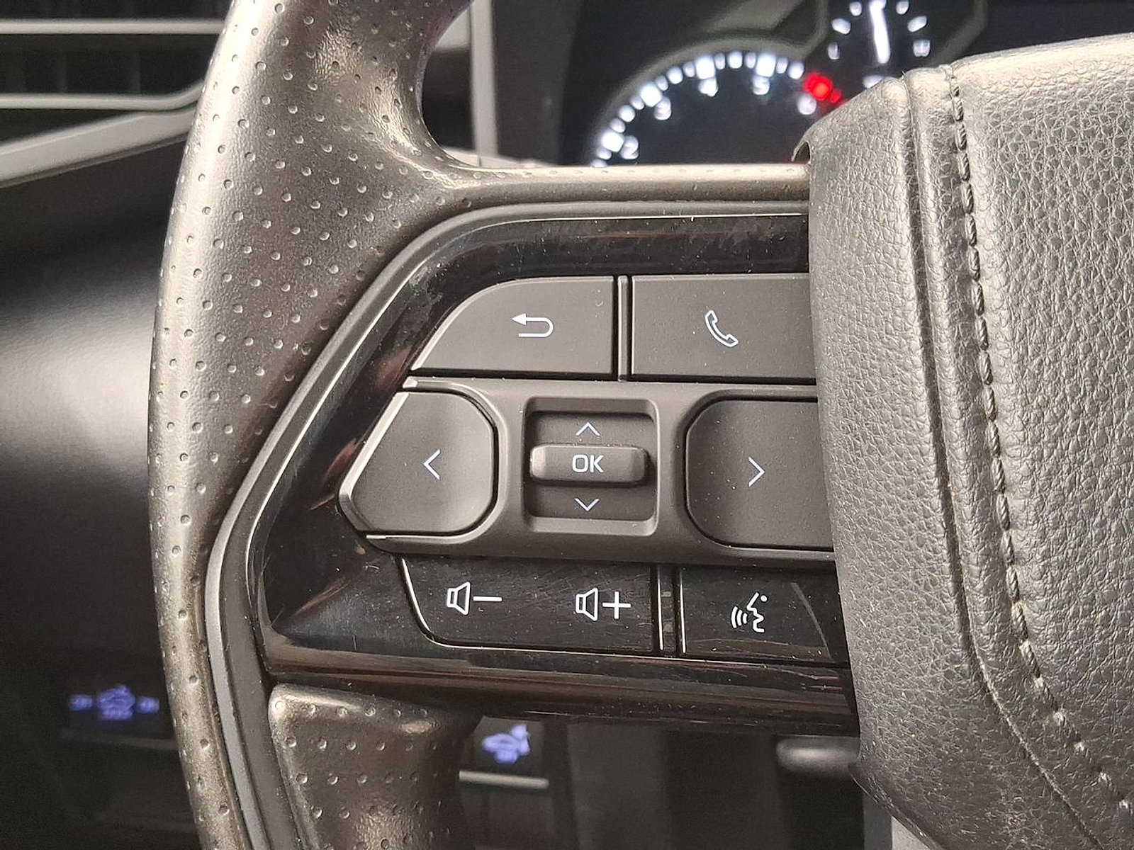 Used 2024 Toyota Tundra SR5 w/ SR5 Convenience Package AWD/4WD image 20