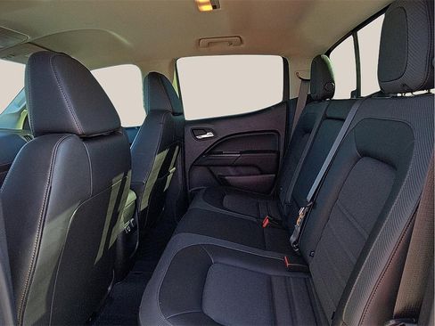 Used 2022 GMC Canyon AT4 image 8