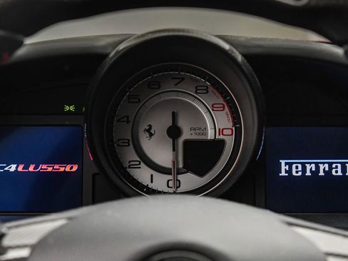 Used 2018 Ferrari GTC4Lusso image 37