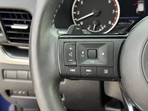 Used 2021 Nissan Rogue SV w/ Premium Package FWD image 14