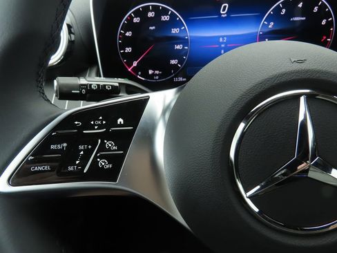 Certified 2025 Mercedes-Benz GLC 300 image 11