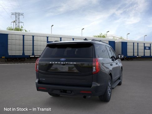 New 2026 Ford Expedition Active RWD image 8