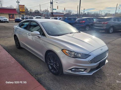 Used 2018 Ford Fusion SE AWD/4WD image 3