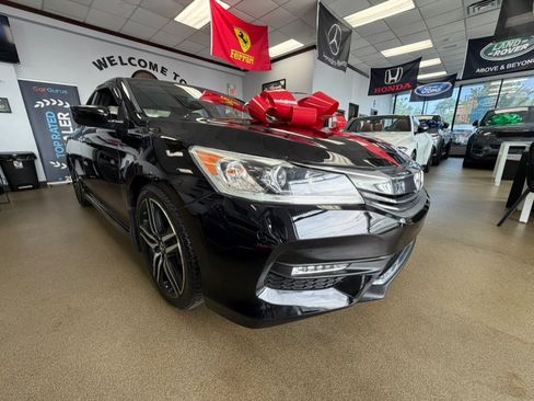 Used 2016 Honda Accord Sport image 4